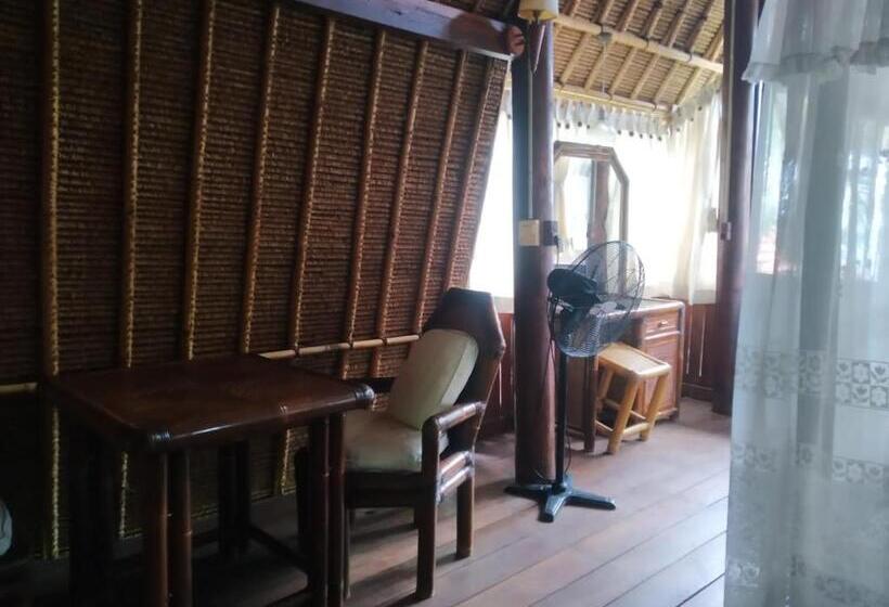 Amed Cafe & Hotel Kebun Wayan