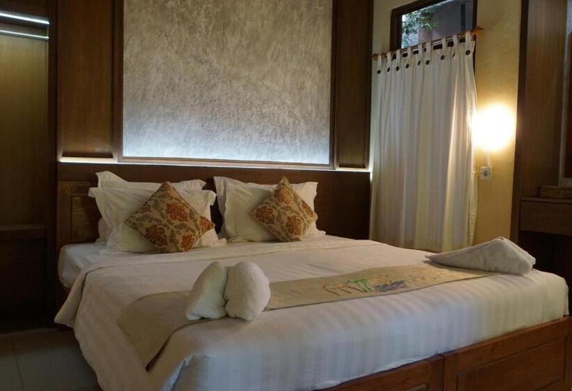 Amed Cafe & Hotel Kebun Wayan