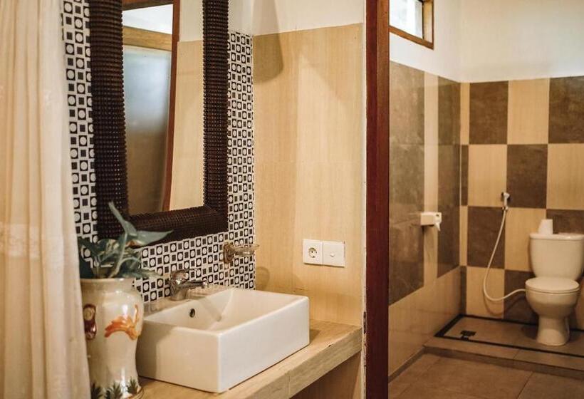 Amed Cafe & Hotel Kebun Wayan