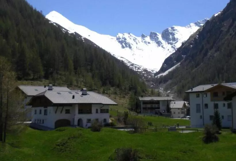 Hotelli Apart Garni Motnaida