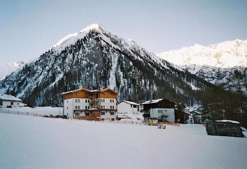 Hotelli Apart Garni Motnaida