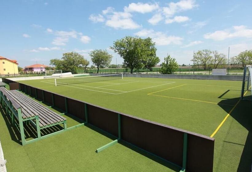 فندق Betty Pension