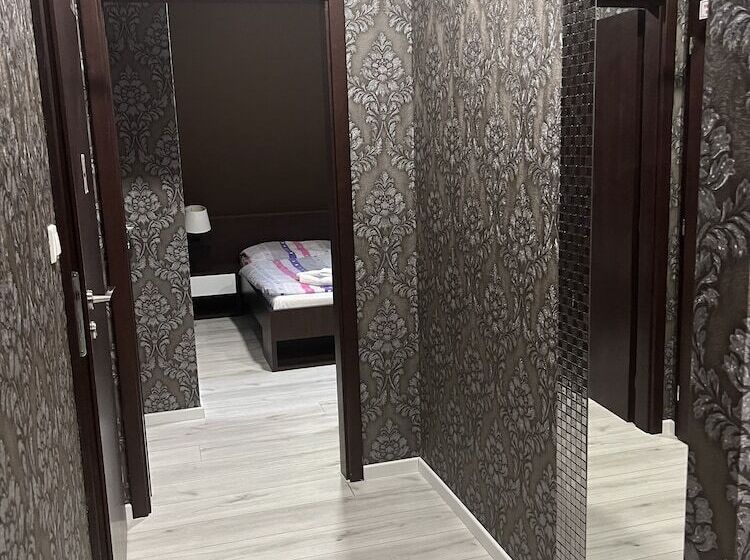 فندق Betty Pension