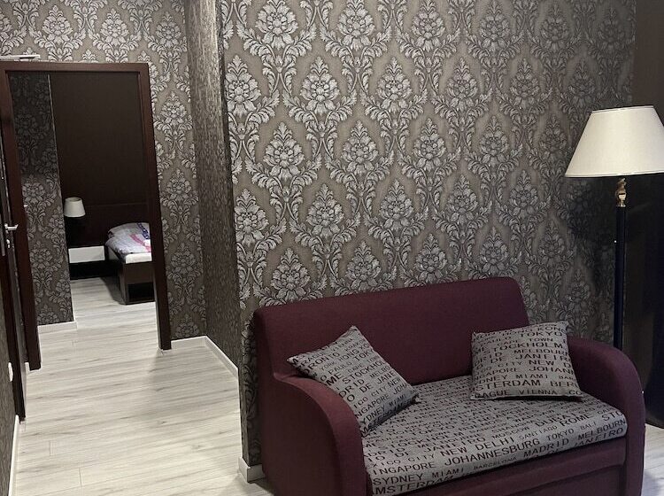 فندق Betty Pension