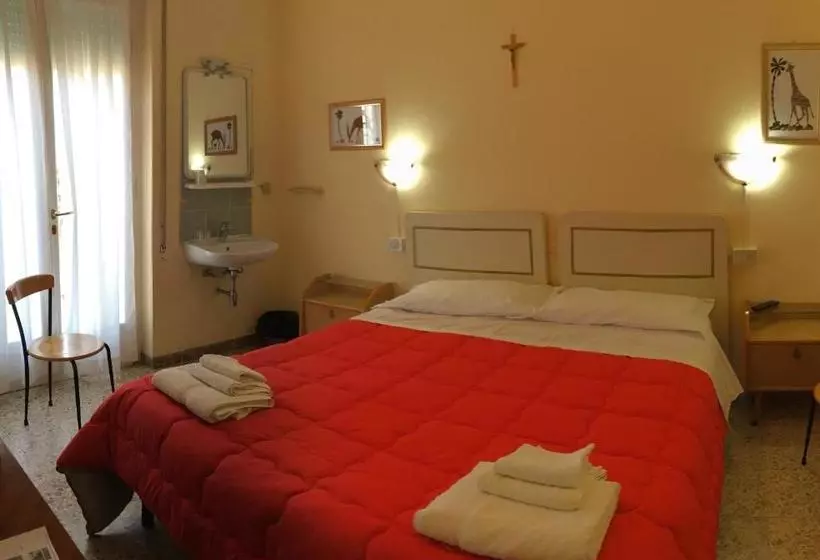هتل Casa Diomira