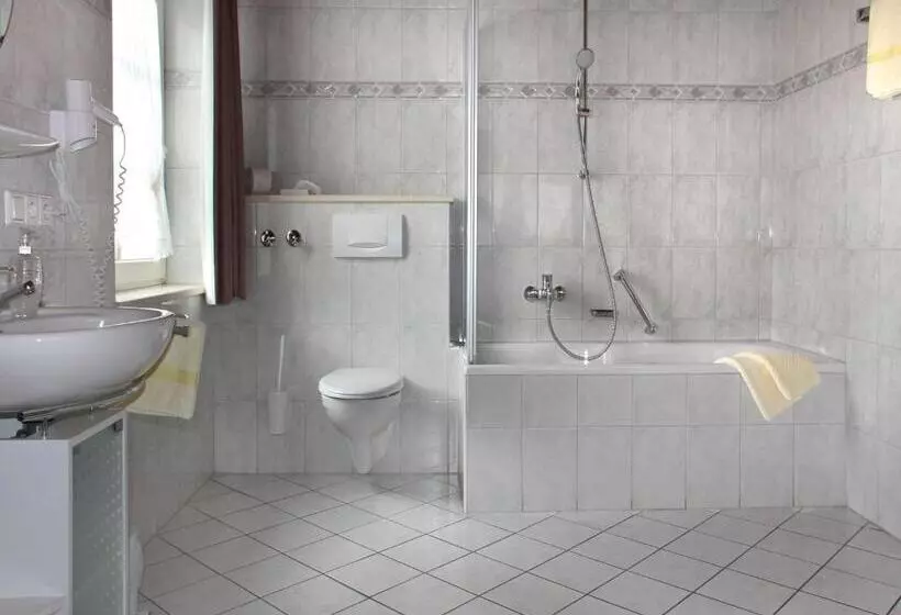 Hotelli Gasthof Rössle