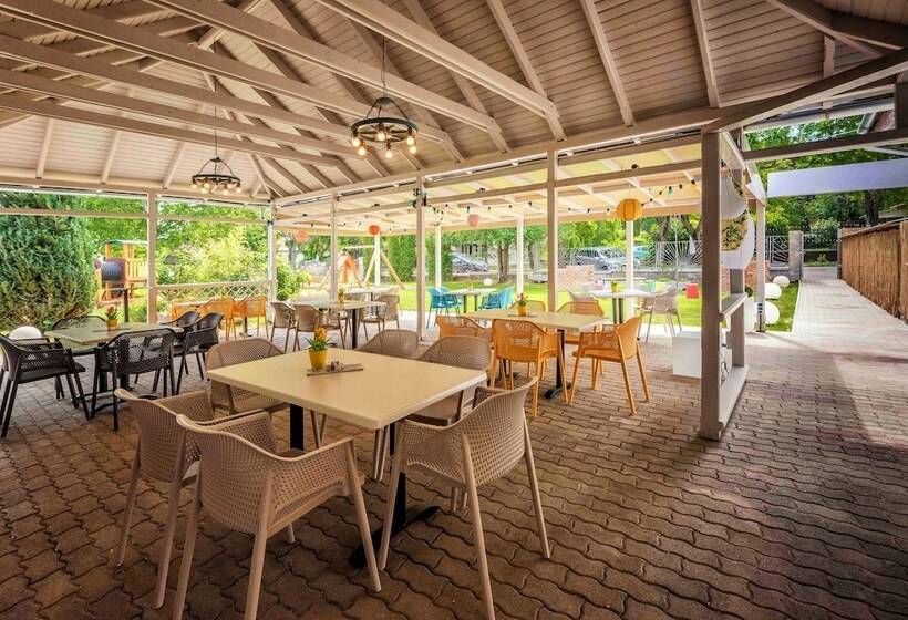 Отель Magaspart Panzió