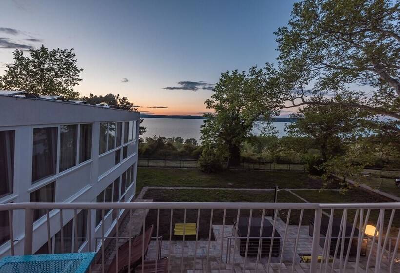 Отель Magaspart Panzió