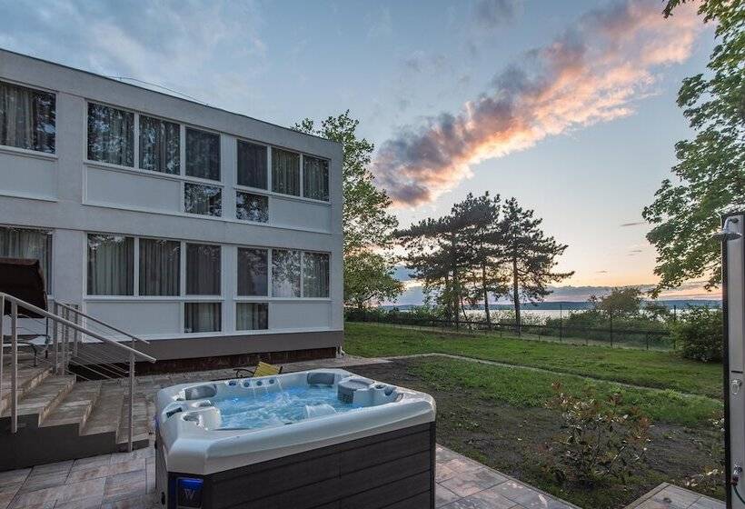 Отель Magaspart Panzió