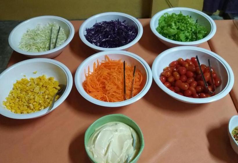 בית מלון כפרי Sunshine Inn Resort Khaolak