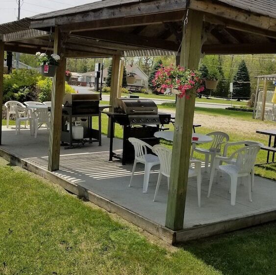 מוטל Wasaga Beach Inn And Cottages