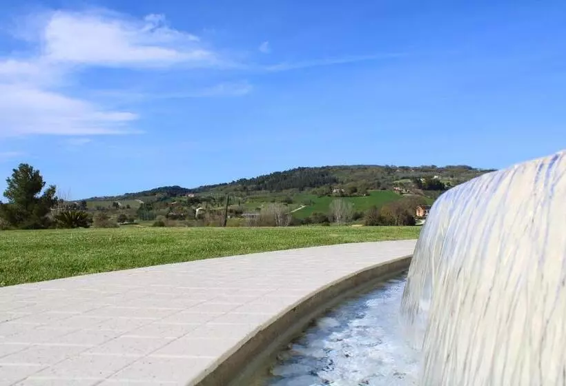 ベッドアンドブレックファースト Agromarino