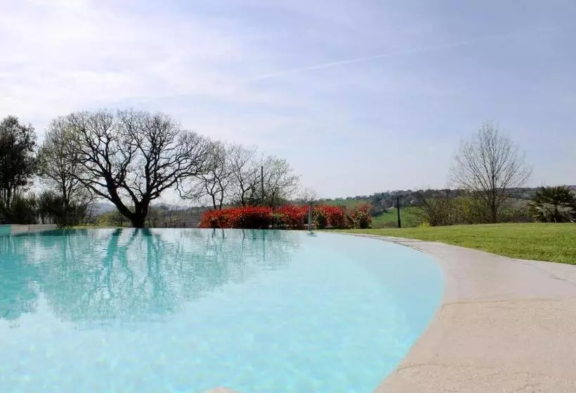 ベッドアンドブレックファースト Agromarino