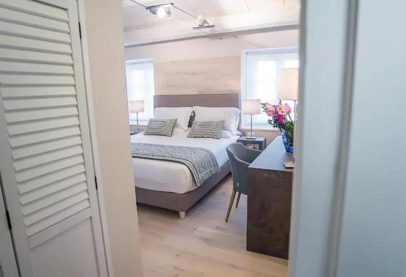 ベッドアンドブレックファースト Agromarino