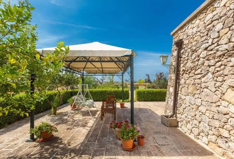 Aamiaismajoitus (B&B) Casale De Li Canti