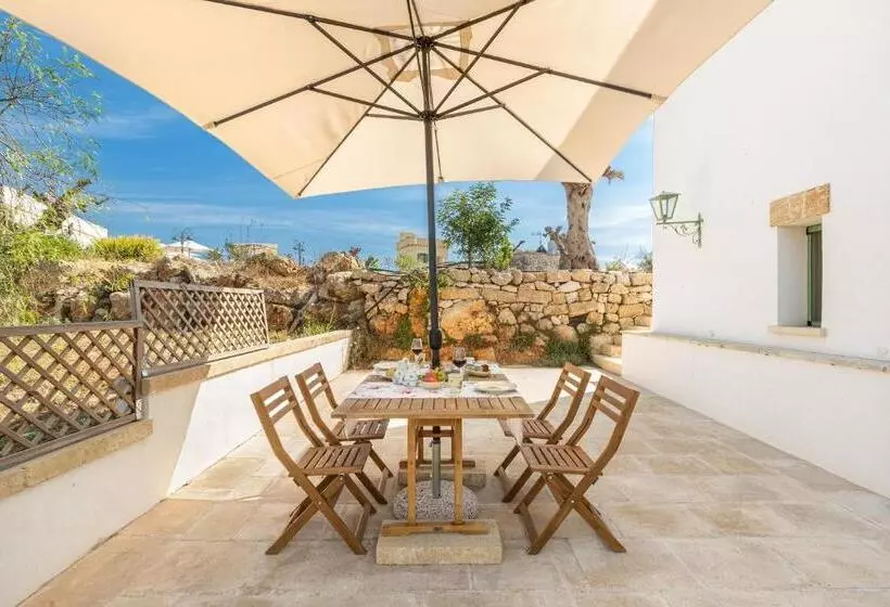 Aamiaismajoitus (B&B) Casale De Li Canti