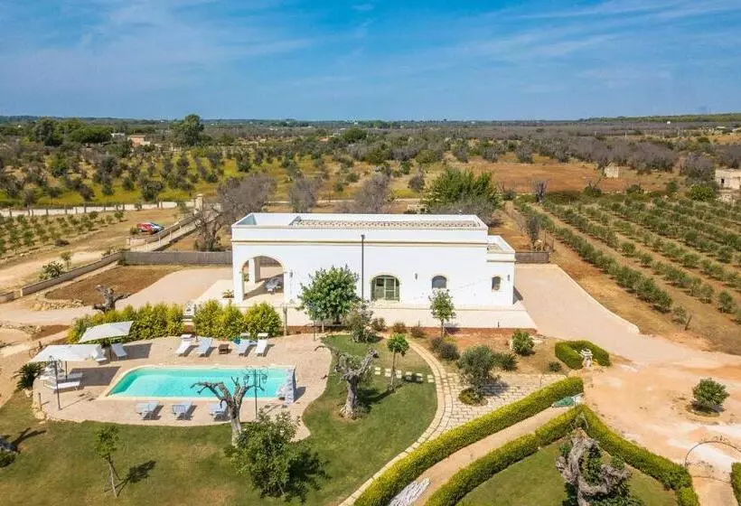 Aamiaismajoitus (B&B) Casale De Li Canti