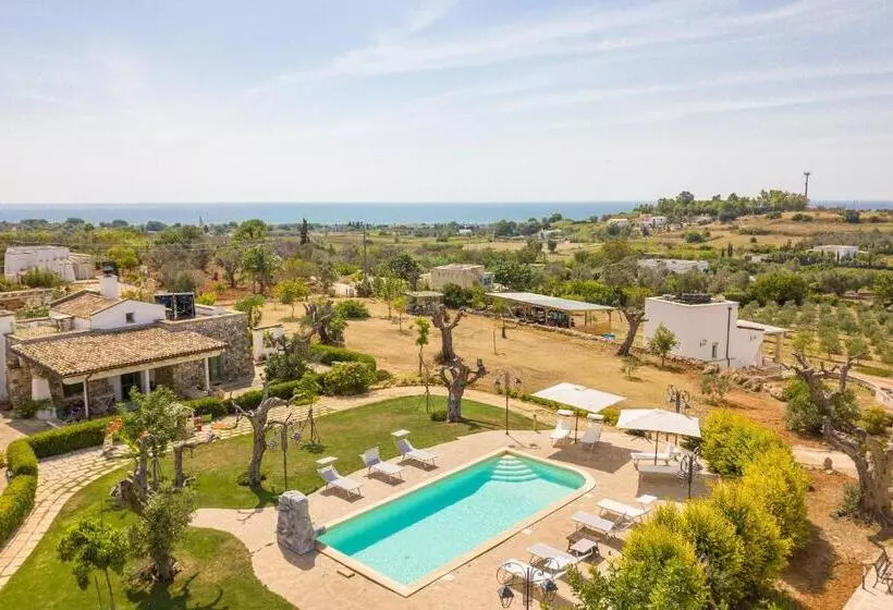 Aamiaismajoitus (B&B) Casale De Li Canti