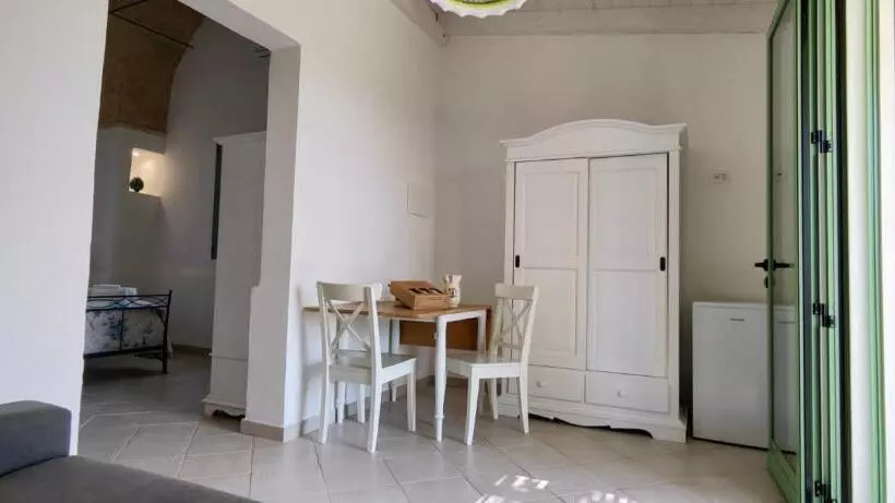 Aamiaismajoitus (B&B) Casale De Li Canti