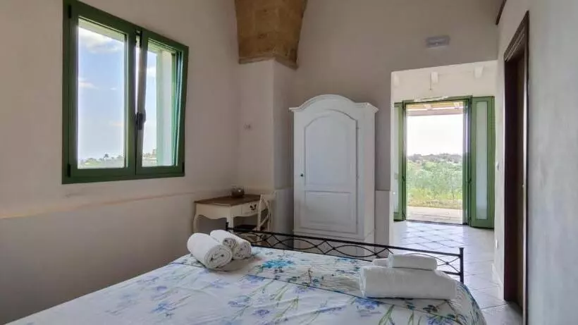 Aamiaismajoitus (B&B) Casale De Li Canti