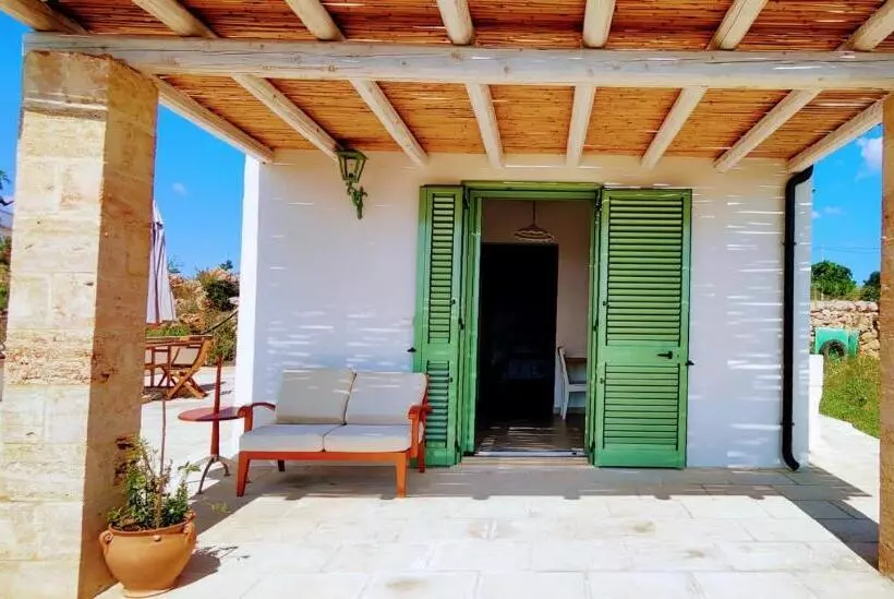 Aamiaismajoitus (B&B) Casale De Li Canti