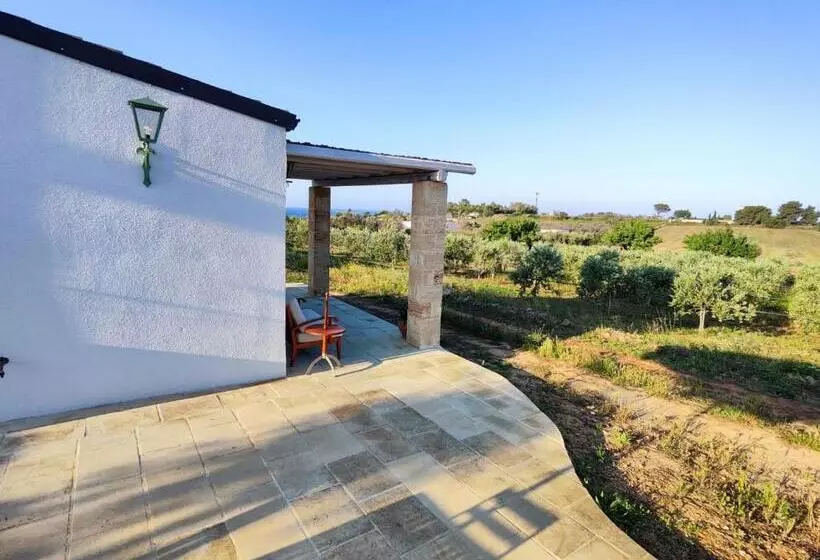 Aamiaismajoitus (B&B) Casale De Li Canti