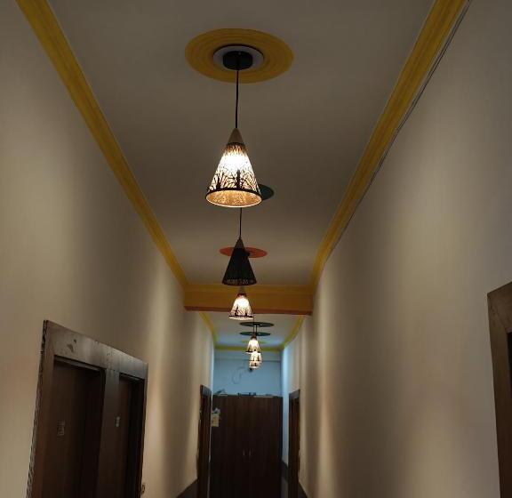 Bedweiser Backpackers Hostel