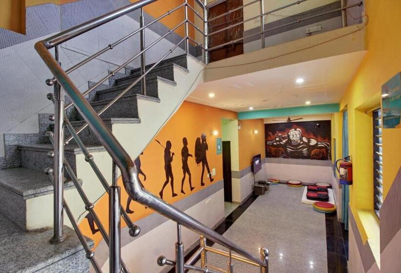 Bedweiser Backpackers Hostel