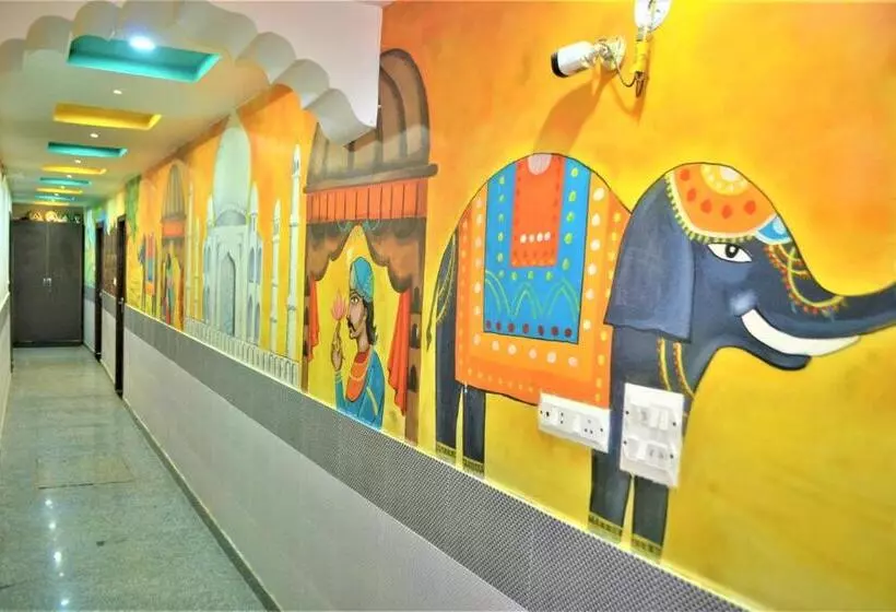 Bedweiser Backpackers Hostel