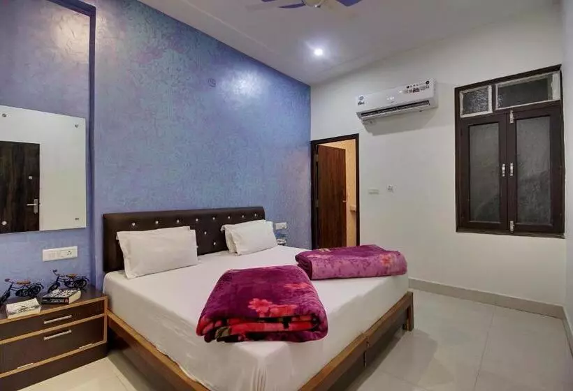 Bedweiser Backpackers Hostel