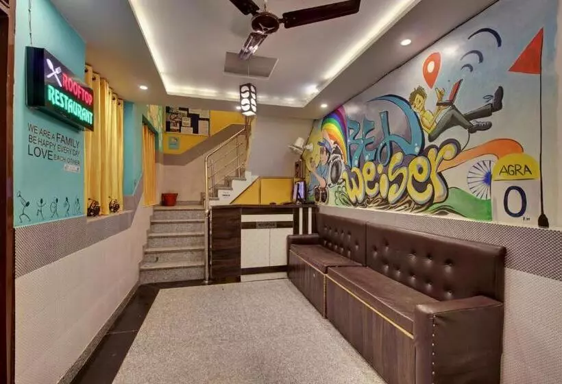 Bedweiser Backpackers Hostel