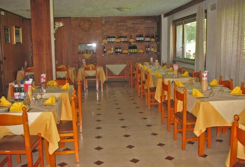 ホテル Albergo La Grolla