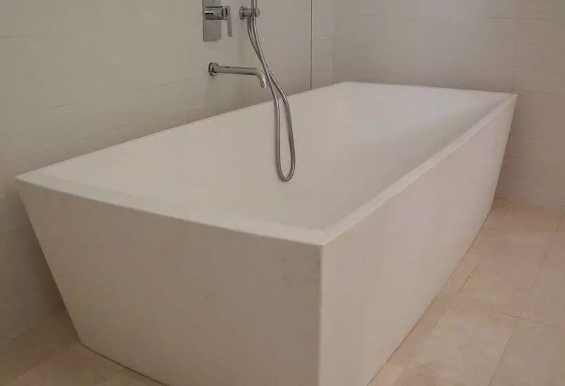 ホテル Cavour Et Des Officiers