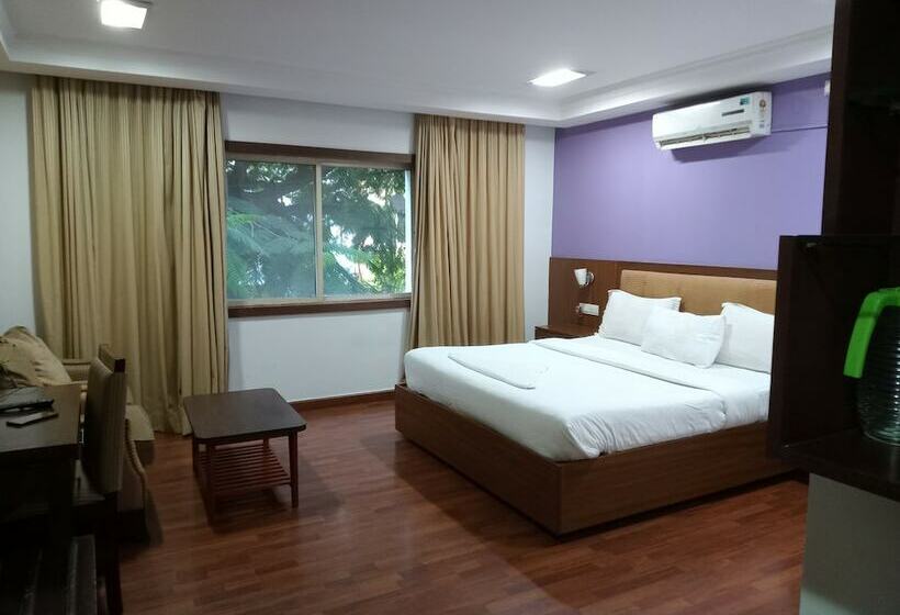 فندق Serene Boutique