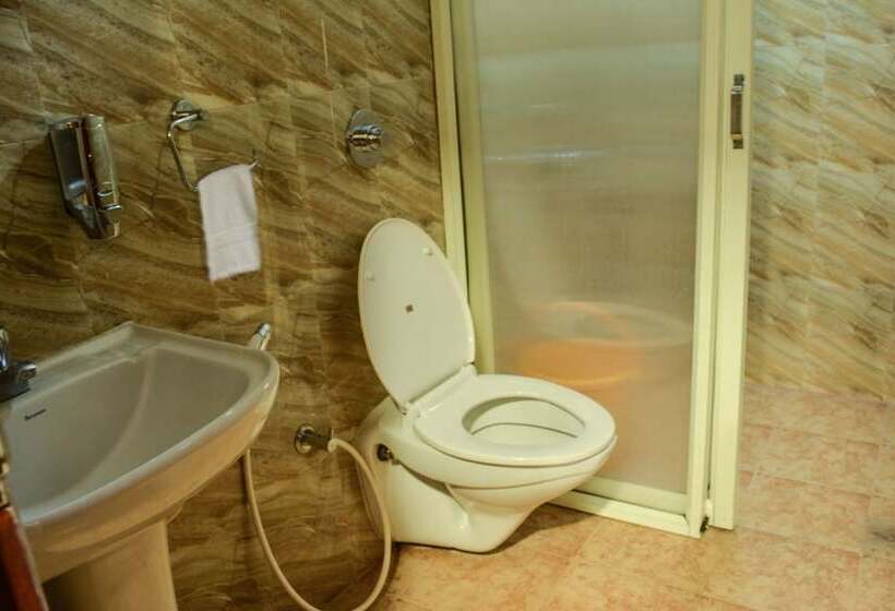 فندق Serene Boutique