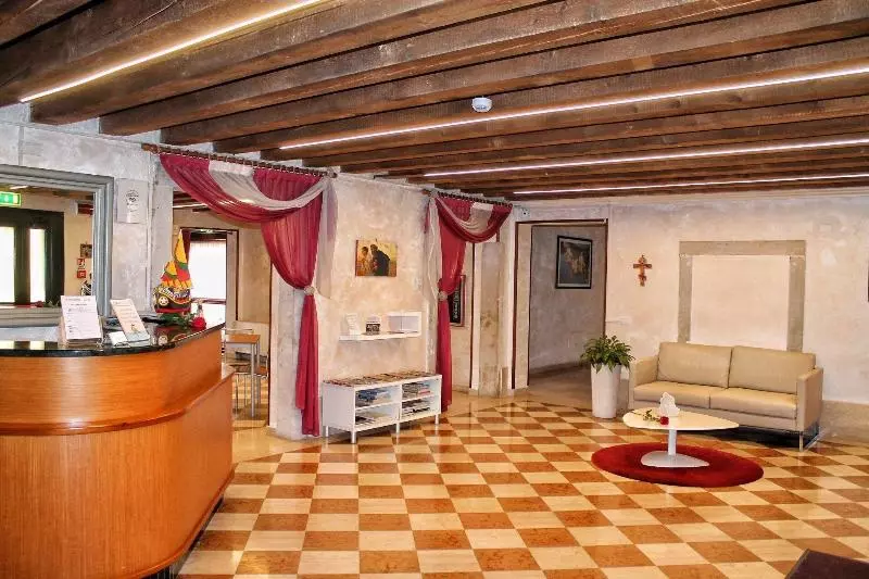 Retkeilymaja Domus Clugiae