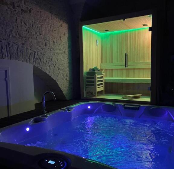 مبيت وإفطار Augustus Luxury Suite