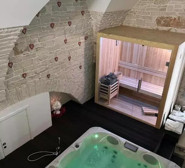 تختخواب و صبحانه Augustus Luxury Suite