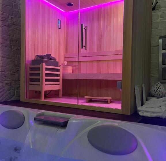 مبيت وإفطار Augustus Luxury Suite