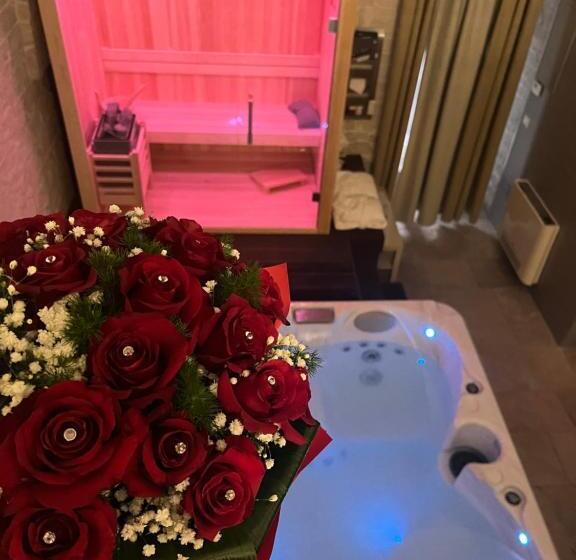 مبيت وإفطار Augustus Luxury Suite