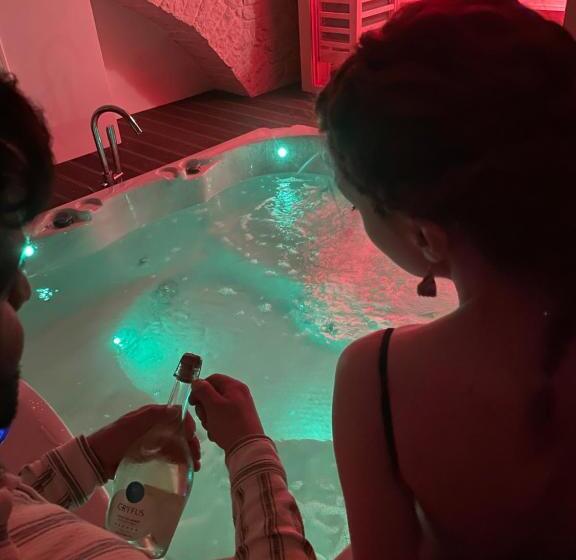 مبيت وإفطار Augustus Luxury Suite