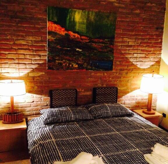 تختخواب و صبحانه Moodsiro Comi