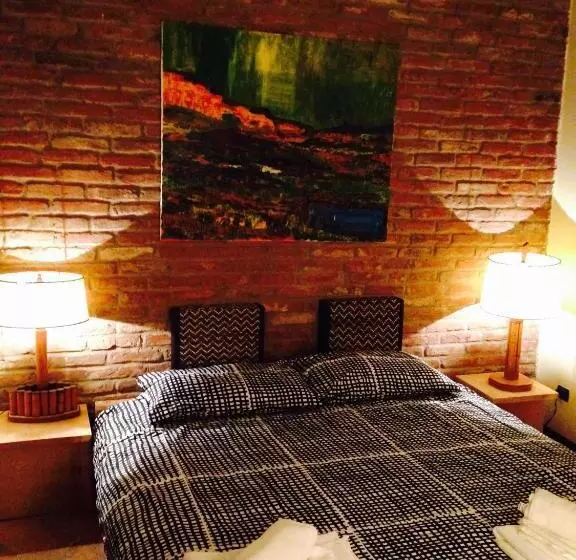 تختخواب و صبحانه Moodsiro Comi