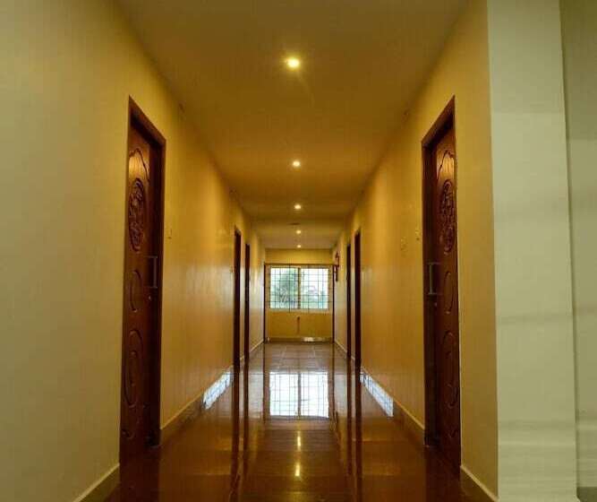 בית מלון כפרי Jk Residency