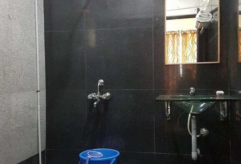 בית מלון כפרי Jk Residency