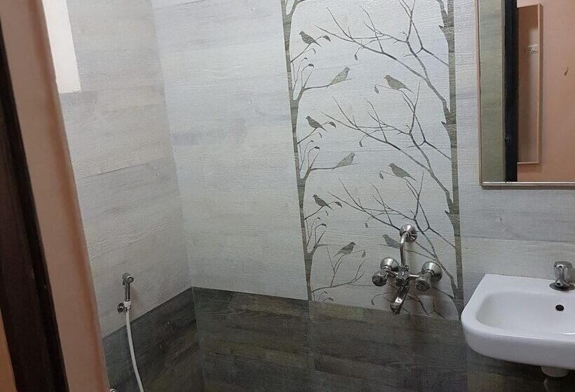 בית מלון כפרי Jk Residency