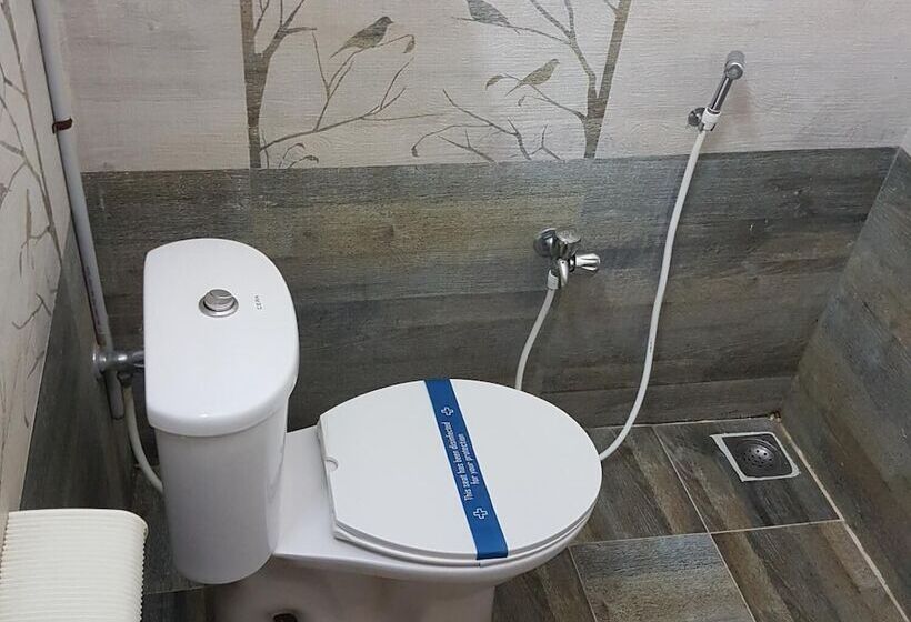 בית מלון כפרי Jk Residency