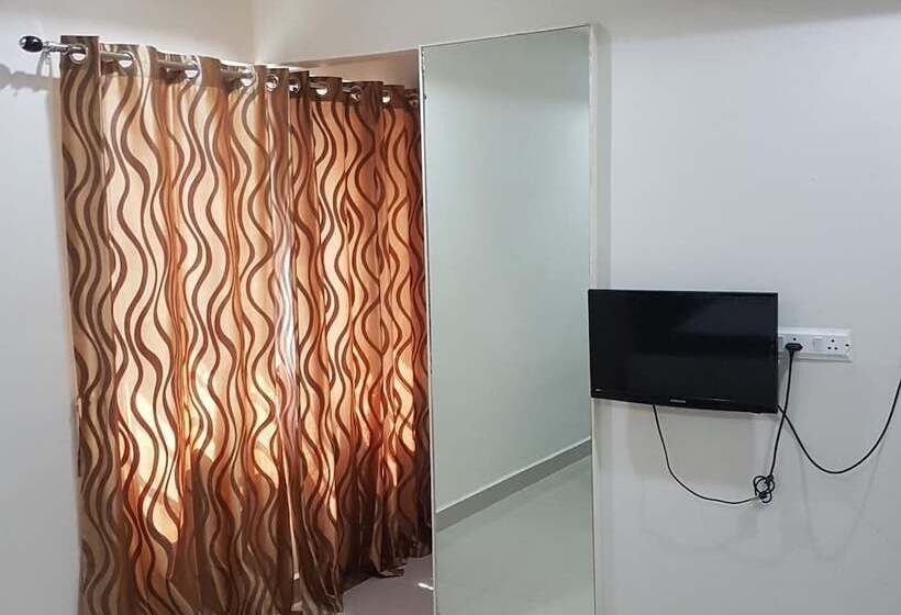 בית מלון כפרי Jk Residency