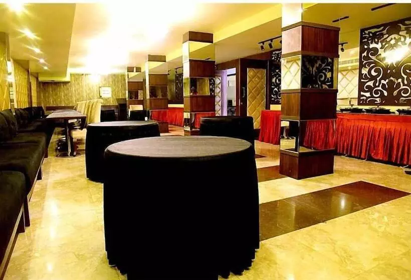 Hotelli Midtown Grand