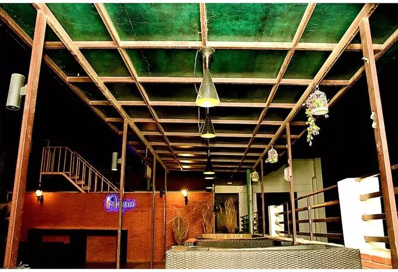 Hotelli Midtown Grand